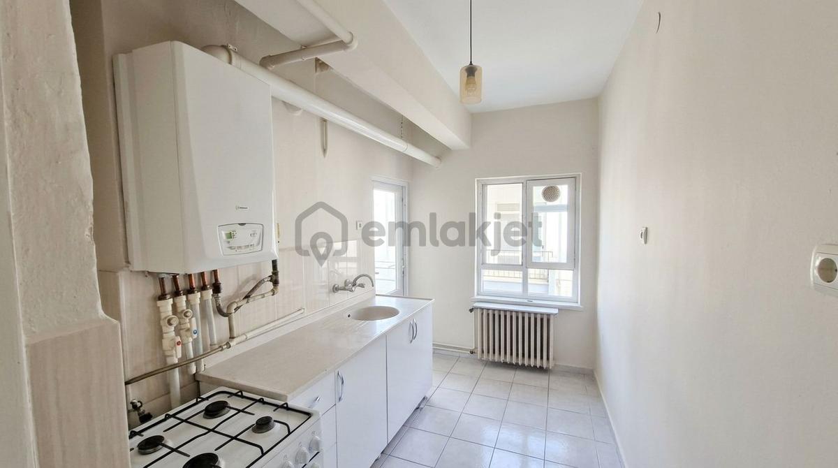 Cinnahta Cadde Cepheli Otoparklı Satılık 2+1 Daire - 17