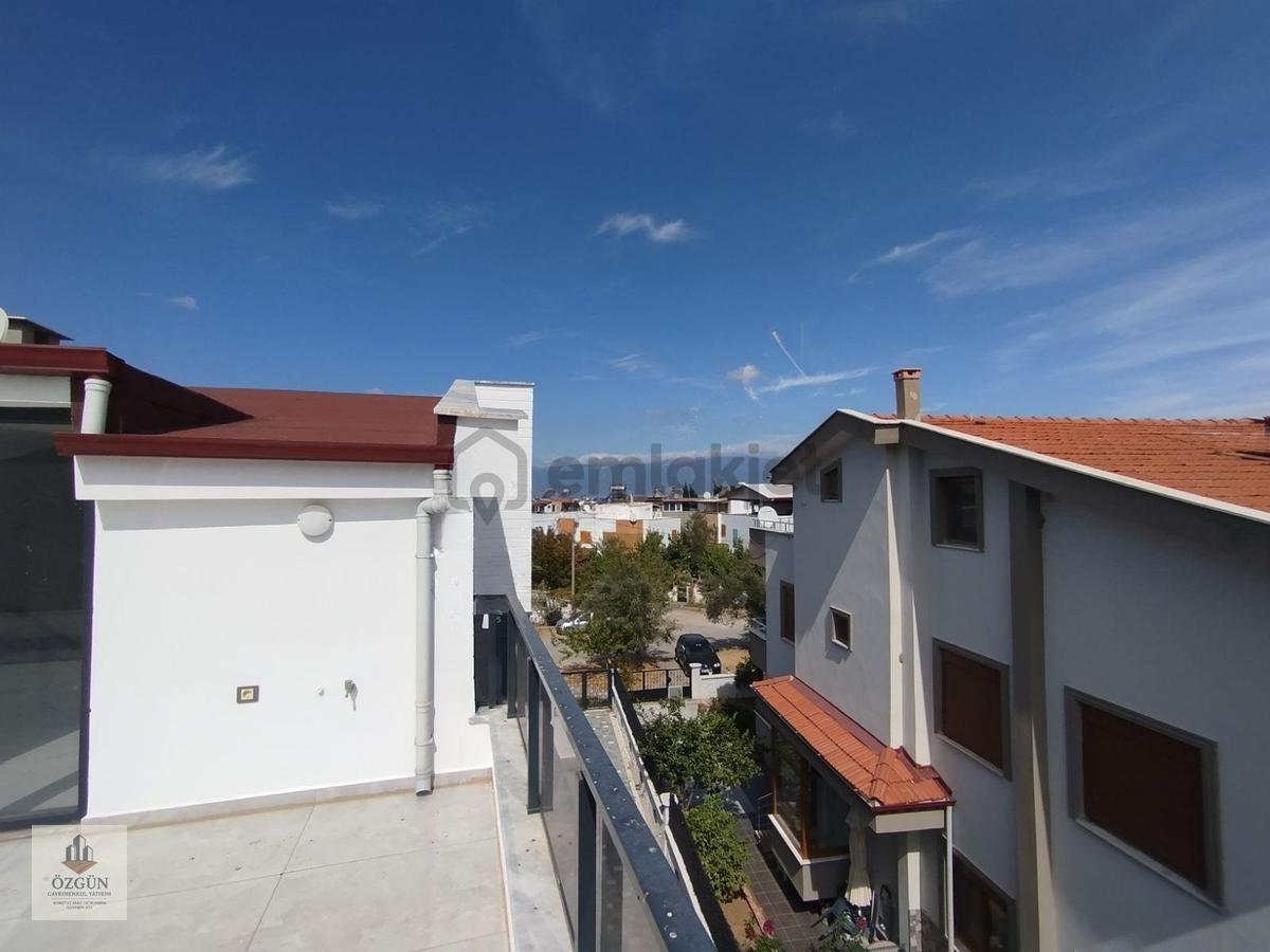 Özgünden İskelede 5+1 Bahçeli Tribleks Villa - 30