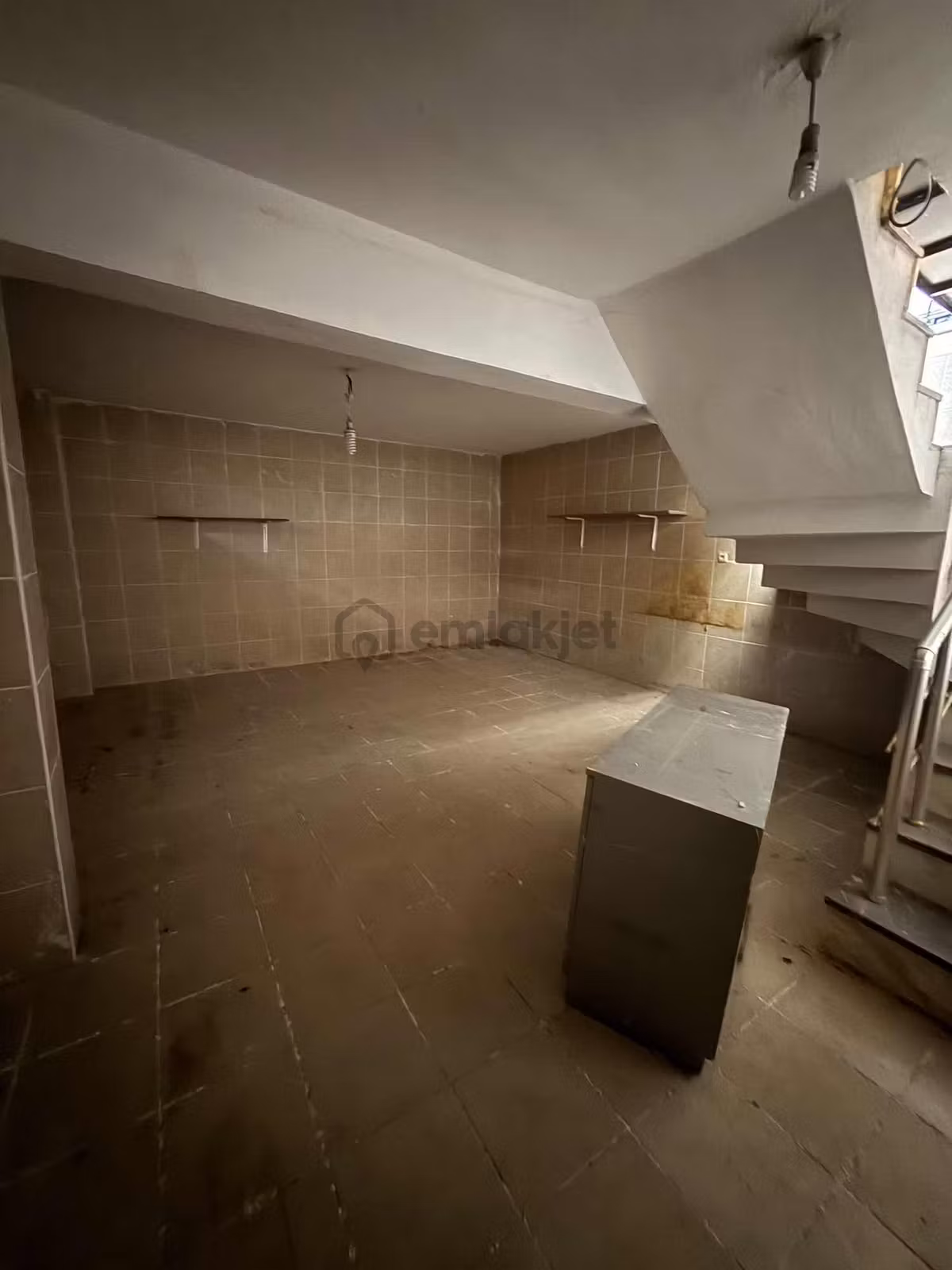 Şeyhsınan'da Düz Ayak 190 M2 Satılık Dükkan - 10