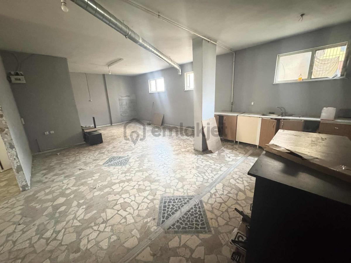 Yoldaş İnş Kiralık 100 M2 Giriş Dükkan - 13
