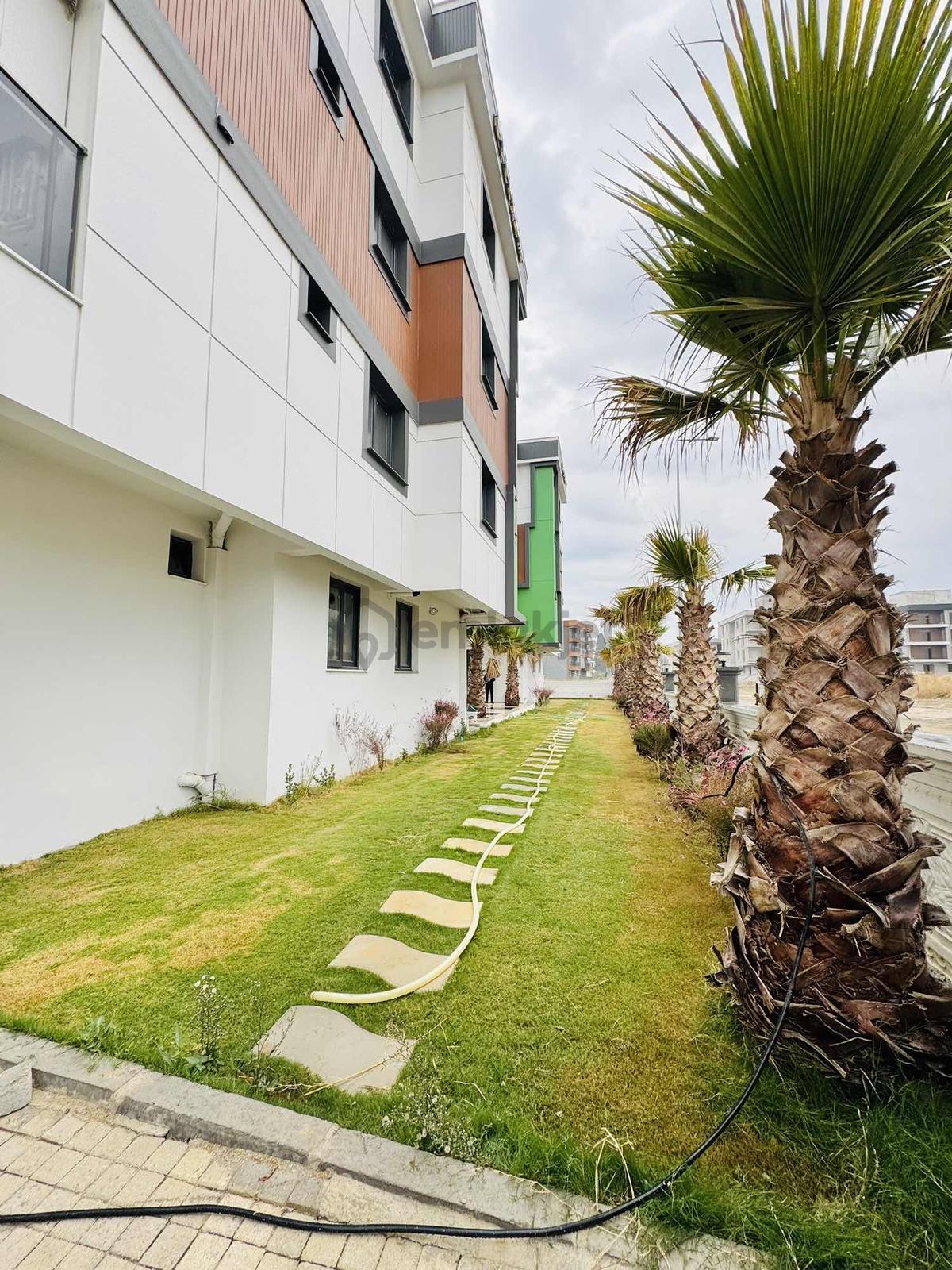 Muradiye'de Havuzlu Site İçerisinde, Modern 2+1 Sıfır Daire - 7