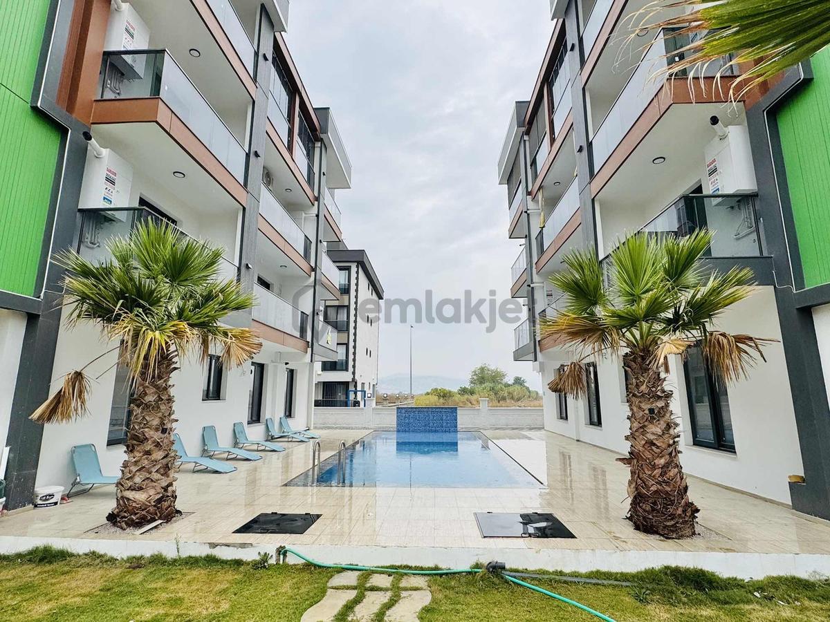 Muradiye'de Havuzlu Site İçerisinde, Modern 2+1 Sıfır Daire - 6