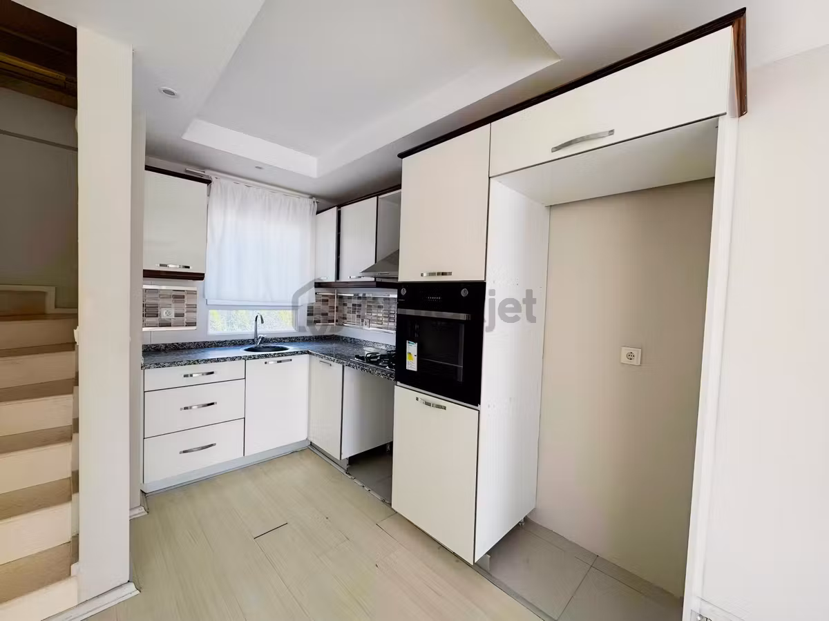 Çandarlı'da Kiralık Tripleks Villa - 12