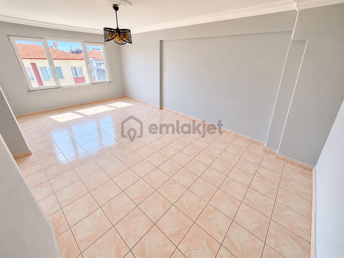 Yükselden İkizçayda Denize 500 Mt Ön Cephe Çift Balkonlu 2+1 - 15