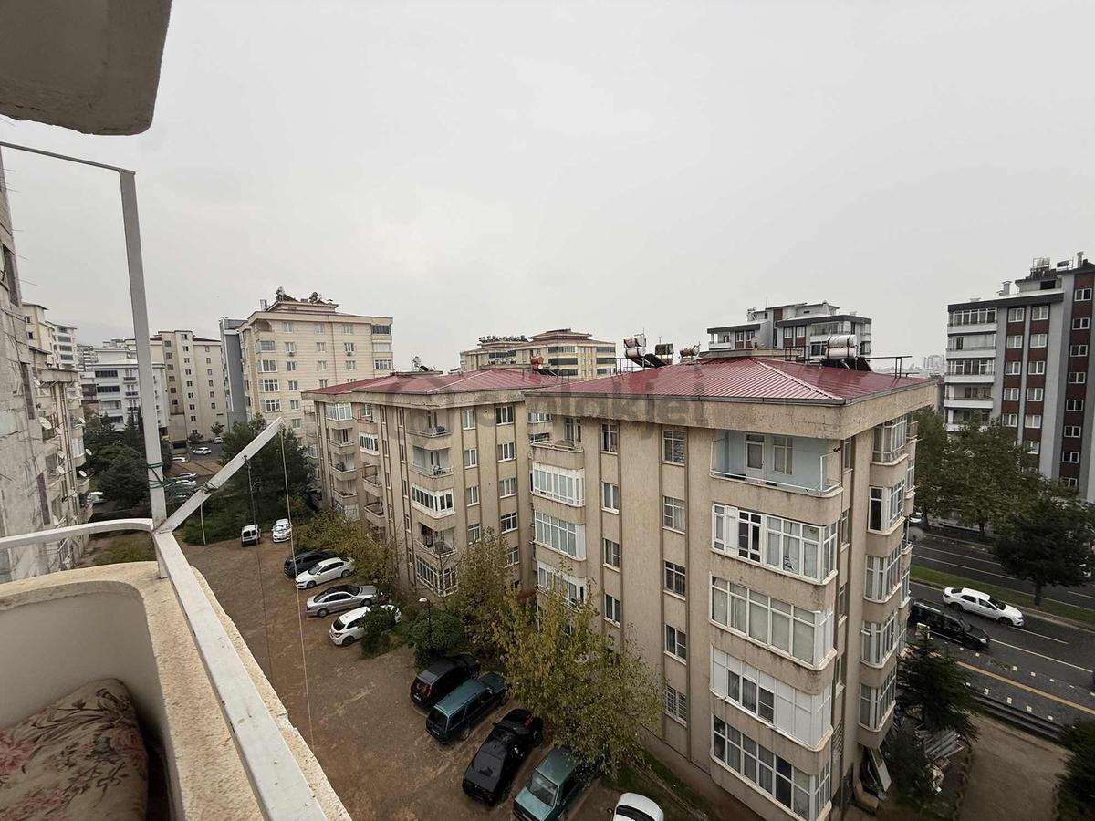 Satılık Geniş 2+1 Daire - 10
