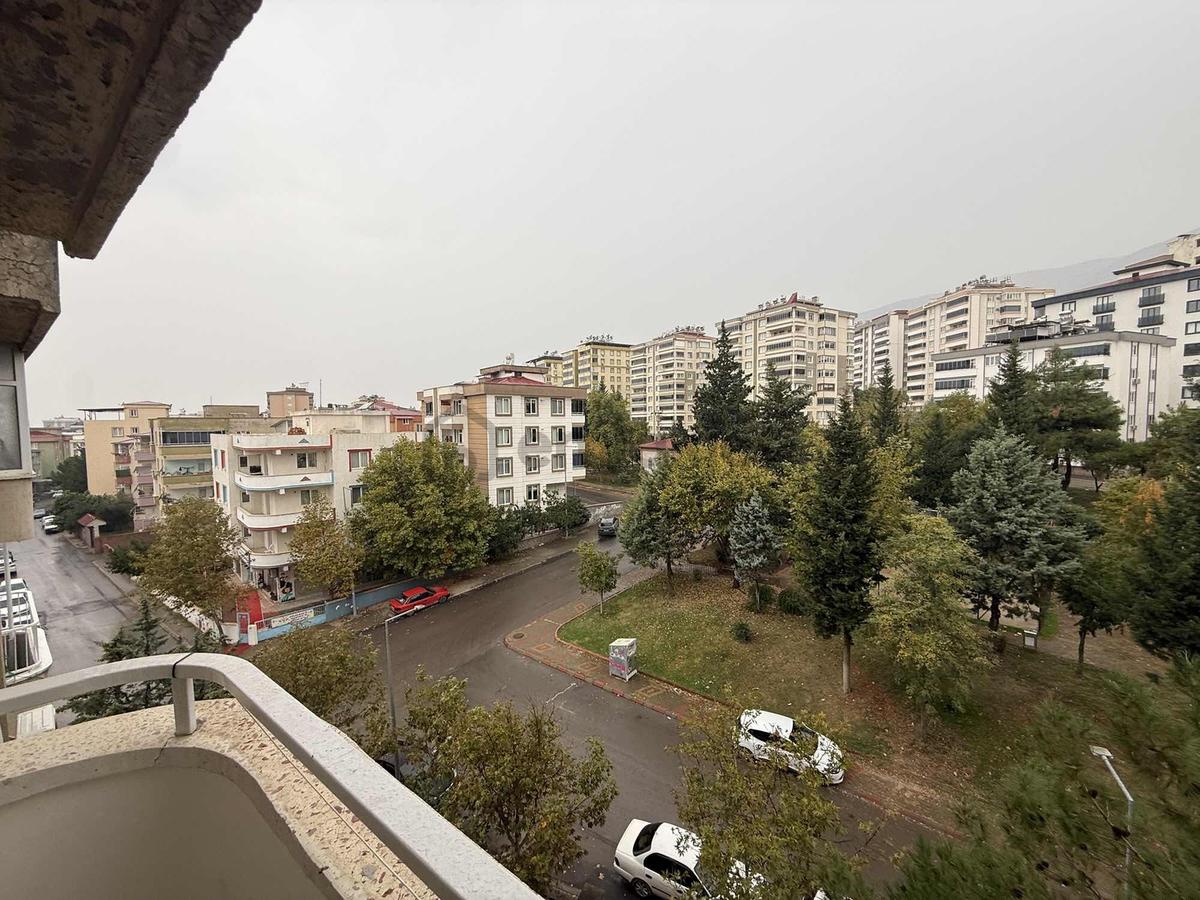 Satılık Geniş 2+1 Daire - 4