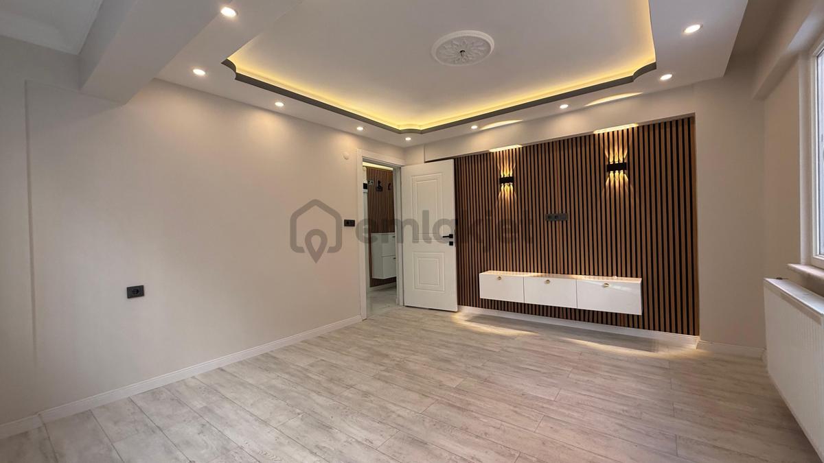 Mutlu Mahallesi 2 + 1 85m2 Full Lüks Tadilatlı Zemin Kat - 4