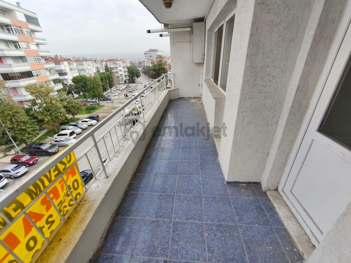 Feridun Pözüt Caddesi Üzerinde Çift Cephe Kiralık 3+1 Daire - 8