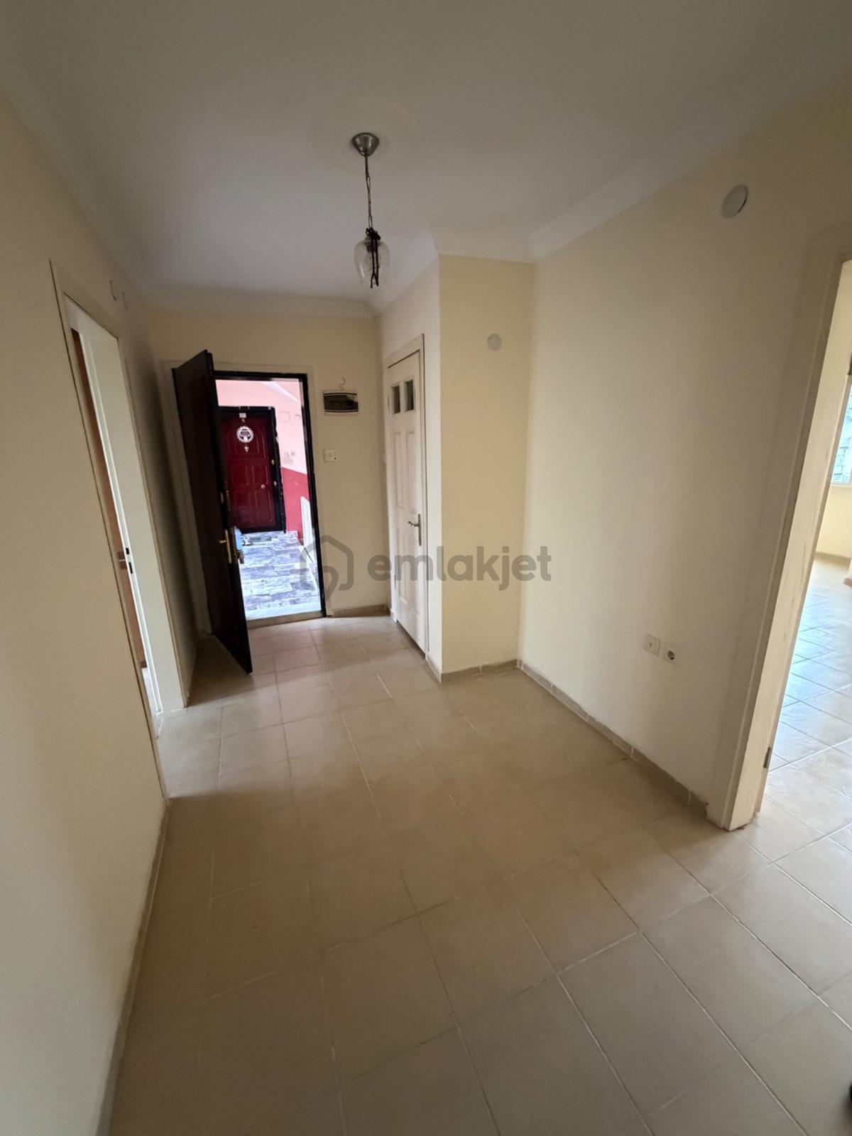 Gençlik Sitesinde Ara Kat Boş Kiralık Daire - 11