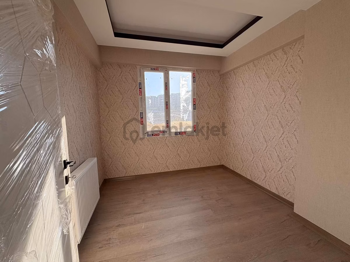 Yeşilloft'tan Satılık 2+1 Daire - 3