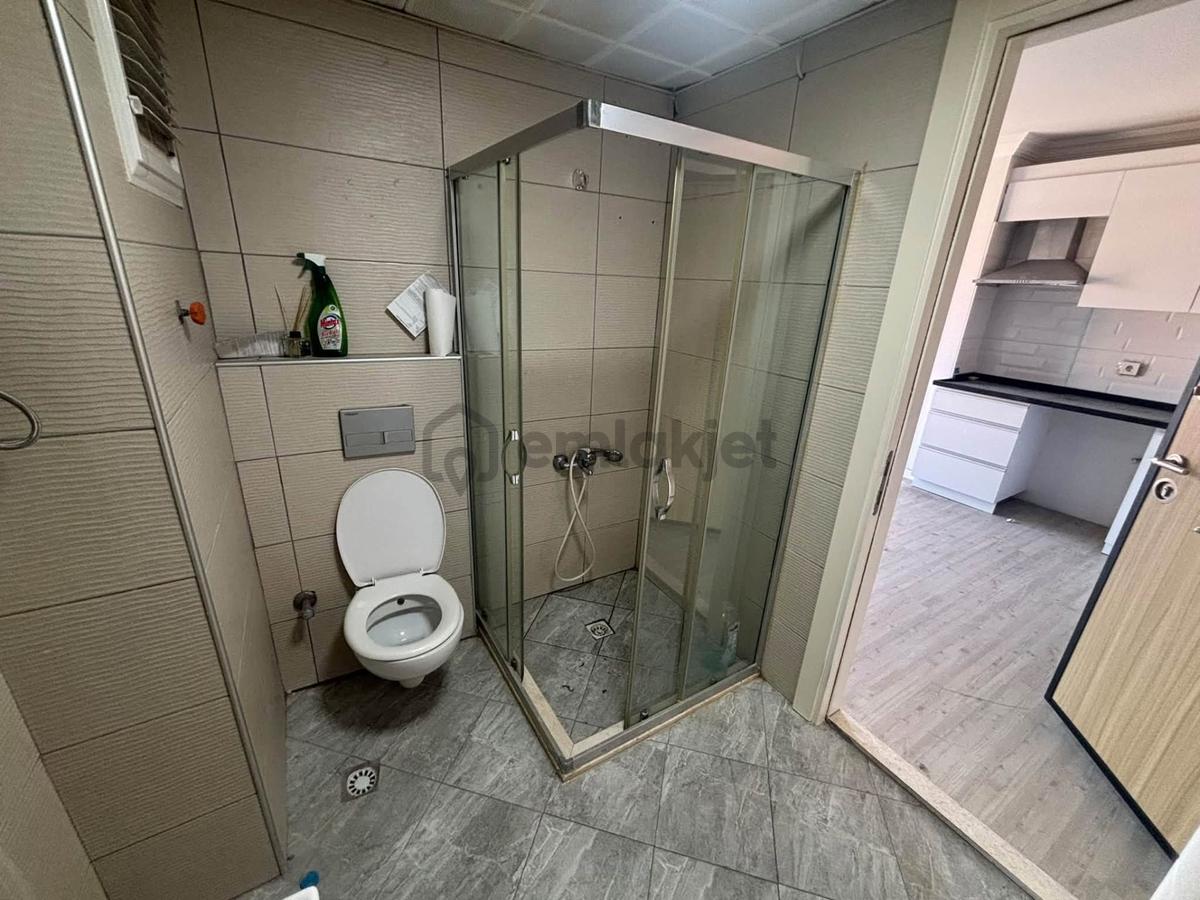 Tc Emlaktan Kiralık 1+1 Esyasız Daire ! Ara Kat - 17