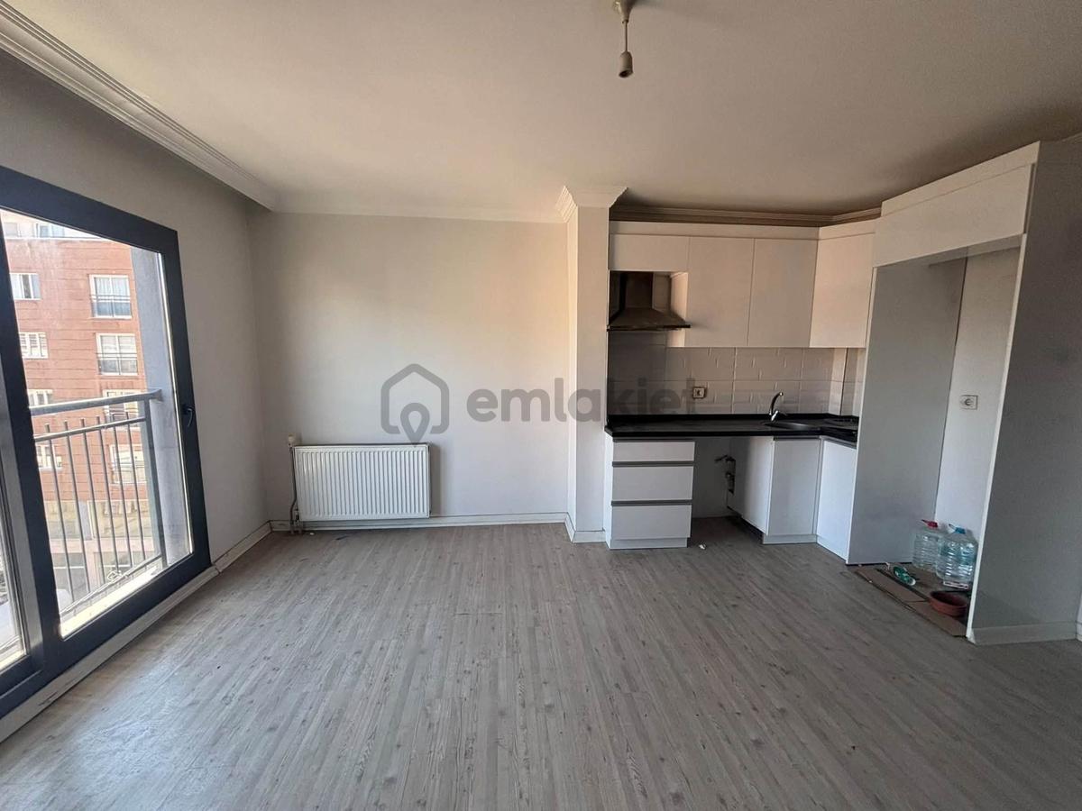 Tc Emlaktan Kiralık 1+1 Esyasız Daire ! Ara Kat - 6