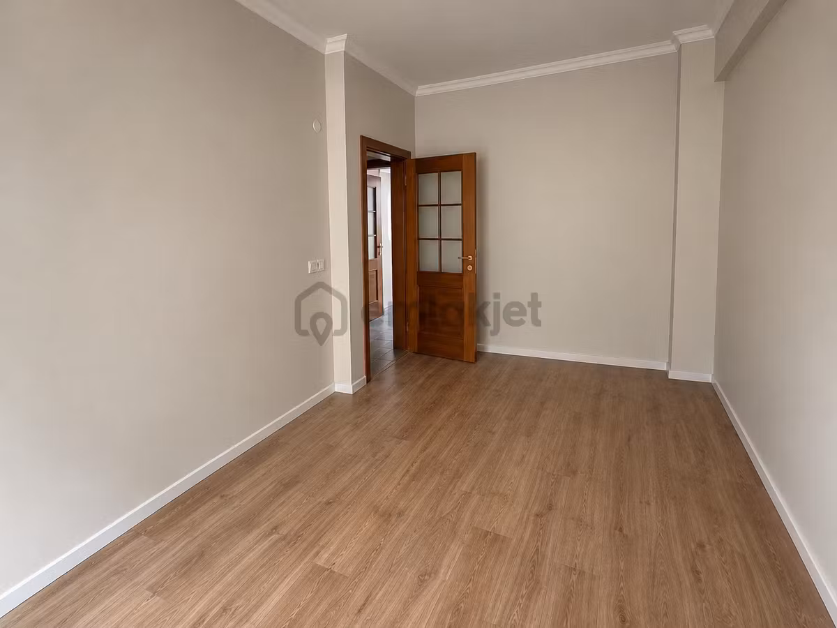 Tarabya'da 1+1 Yeni Boyalı, Kullanışlı, Temiz Kiralık Daire - 10