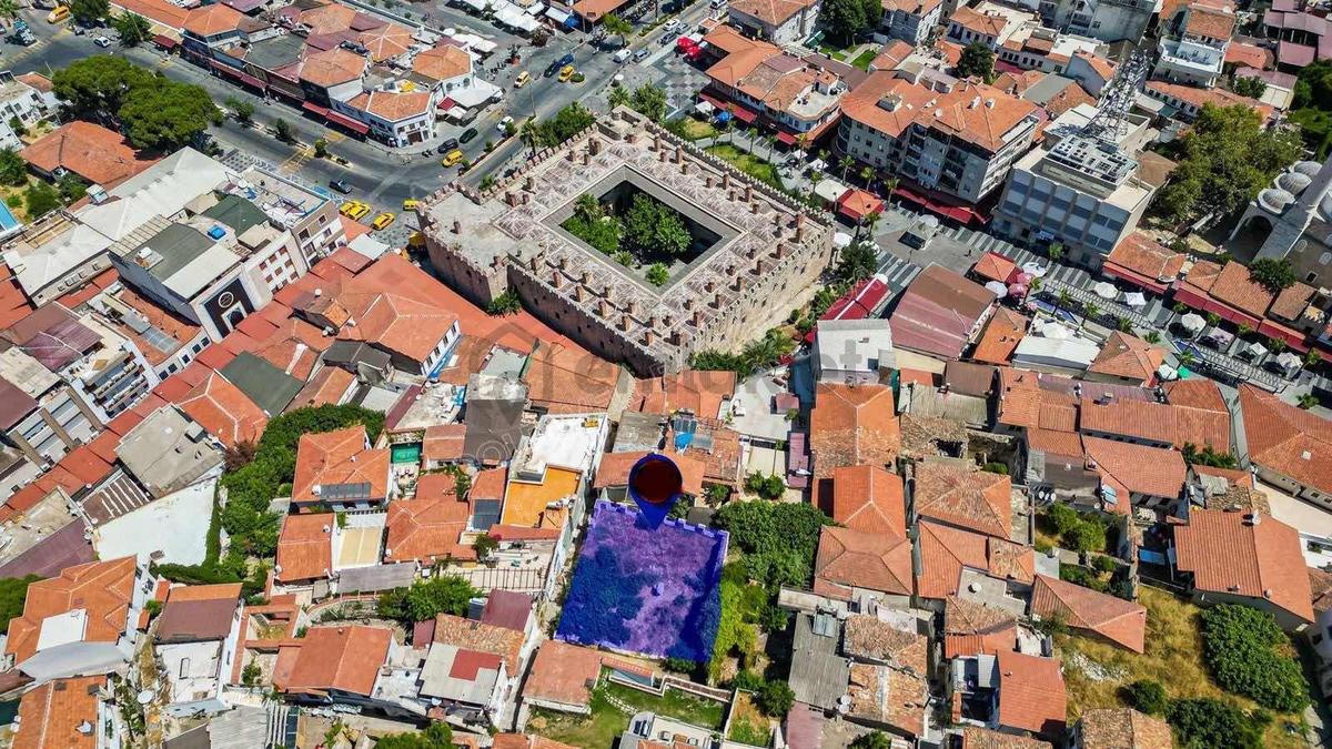 Kuşadası Oteller Bölgesi İmarlı Arsa - 3