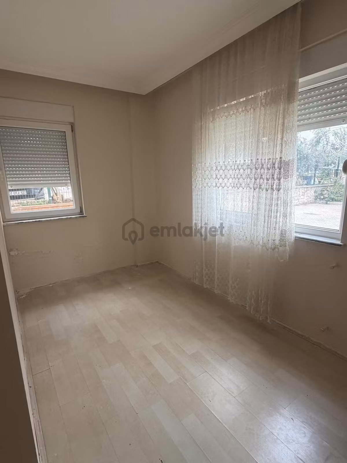 Adestan Emlak Tan Ahatlı Da 1+1 Giriş Kat Eşyasız - 11