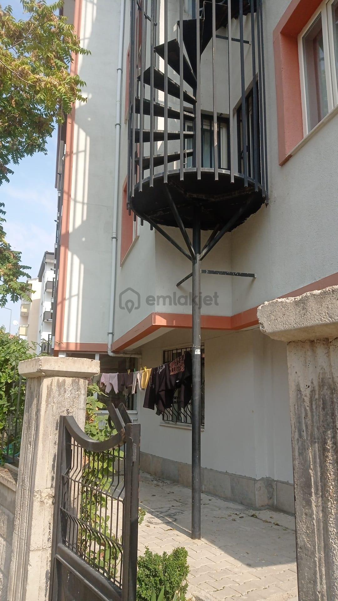 Fırat Mahallesi Satılık Daire 15 Yaşında - 3