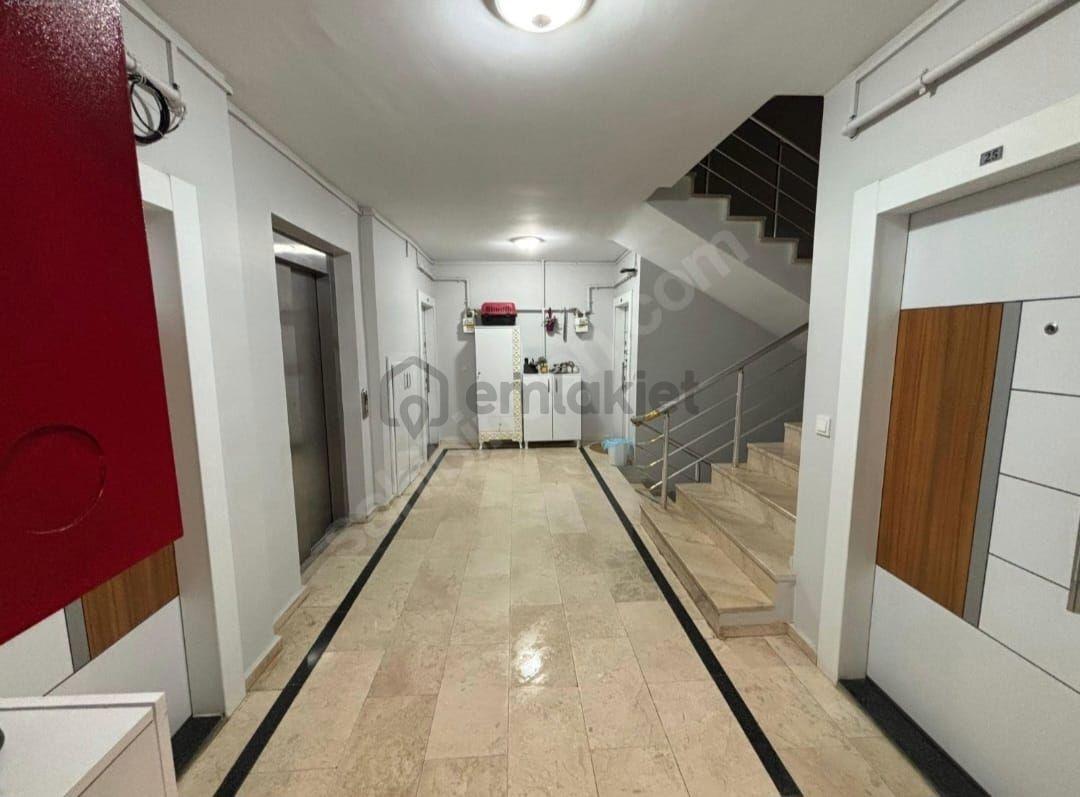 Yeni Mahallede Merkezi Konumda 3+1 Satılık Daire - 10