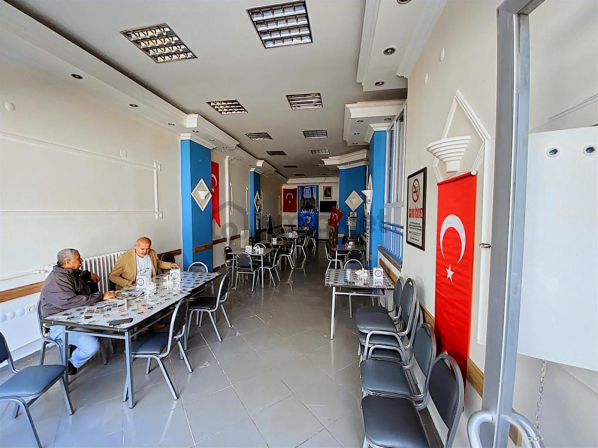 Arifiye'de 160 Metrekare Satılık Dükkan
