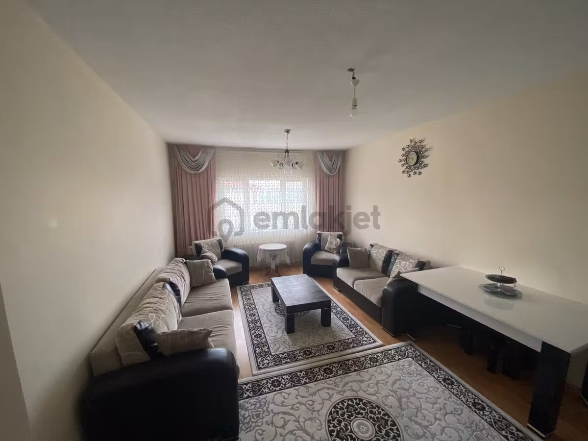 Yaşamkent'te Site İçinde 3+1 106 M2 Cam Balkonlu Daire - 3