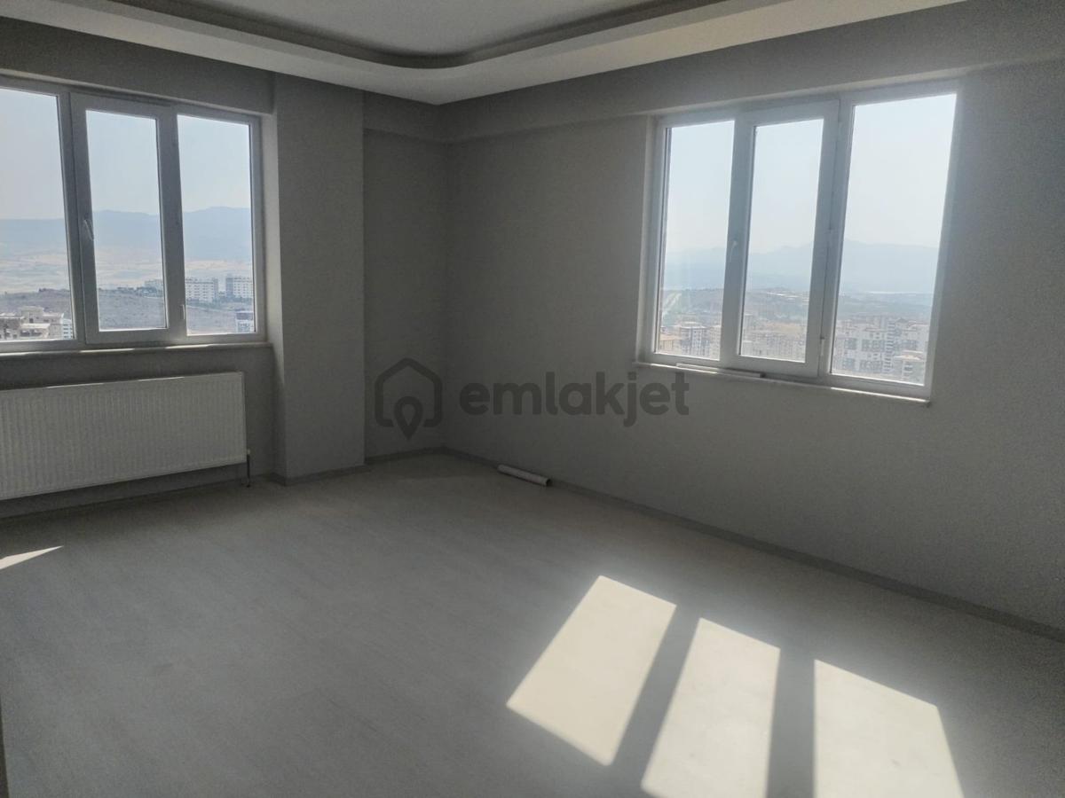 Lehan'dan Megapoint Hastanesi Civarı Ara Kat Satılık 3+1 Daire - 8