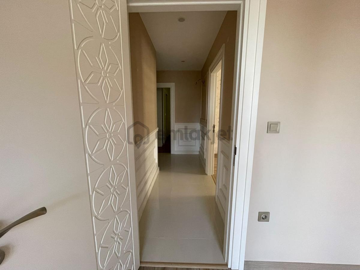 Papatya Vadi Konaklarında Satılık Tadilatlı 3+1 Daire - 32