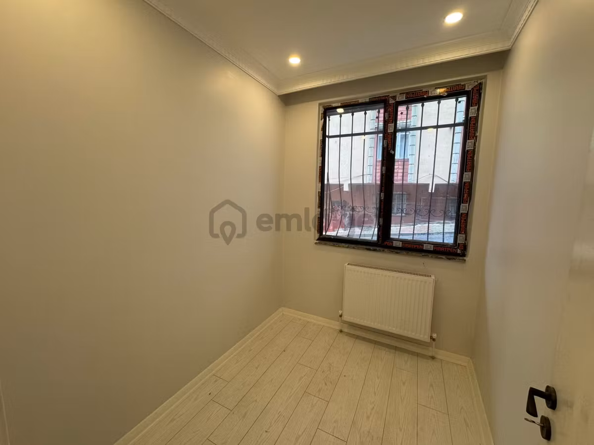 Mercan Emlak'tan Kiralık Sıfır Yüksek Giriş - 11