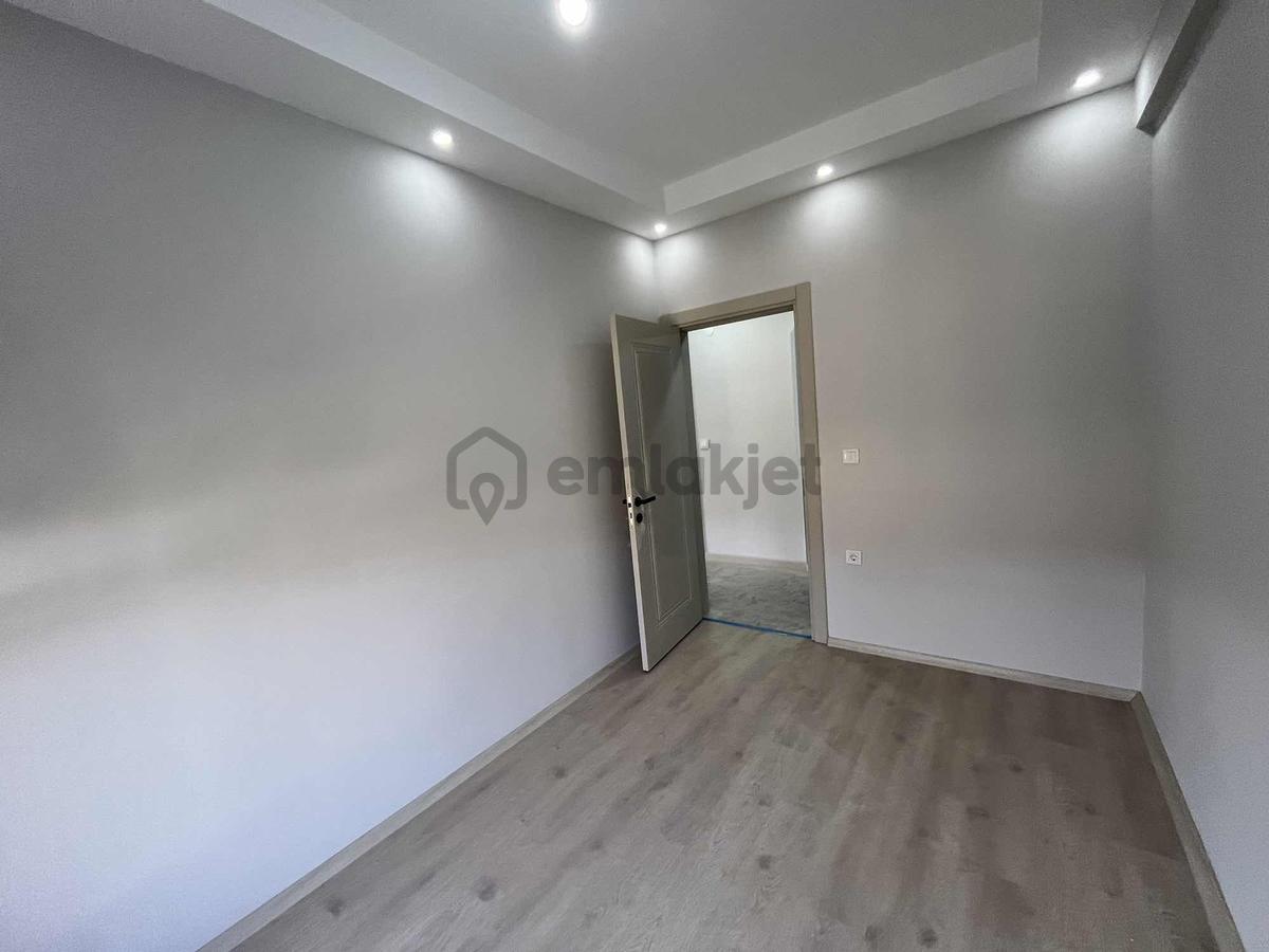 Necat Hepkon'da Havuzlu 2+1 Arakat Sıfır Daire - 15