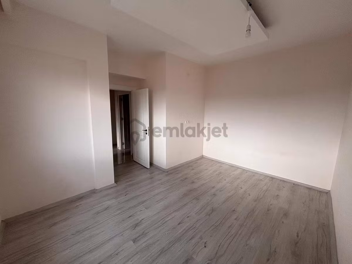 Serkent'de 3+1 Ara Kat Kiralık Daire - 13