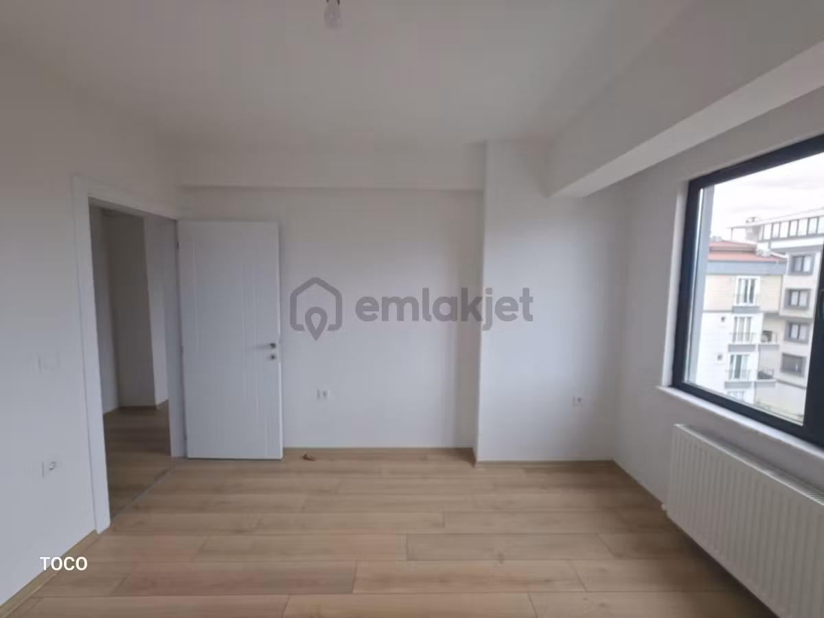 Burhaniye Merkezde Kiralık 1+1 Ferah Daire - 4
