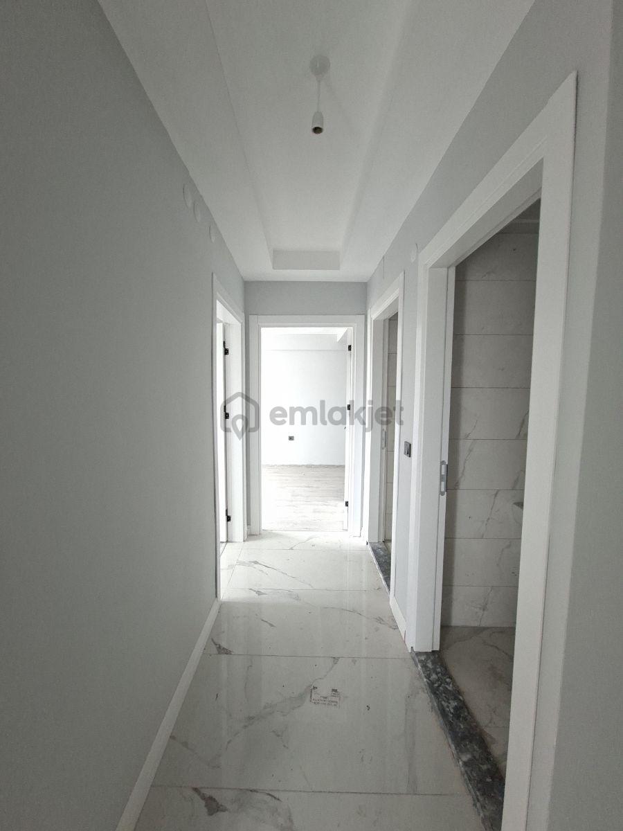 Yenidoğan Mahallesinde Cadde Üzerinde Satılık 3+1 Daire - 10