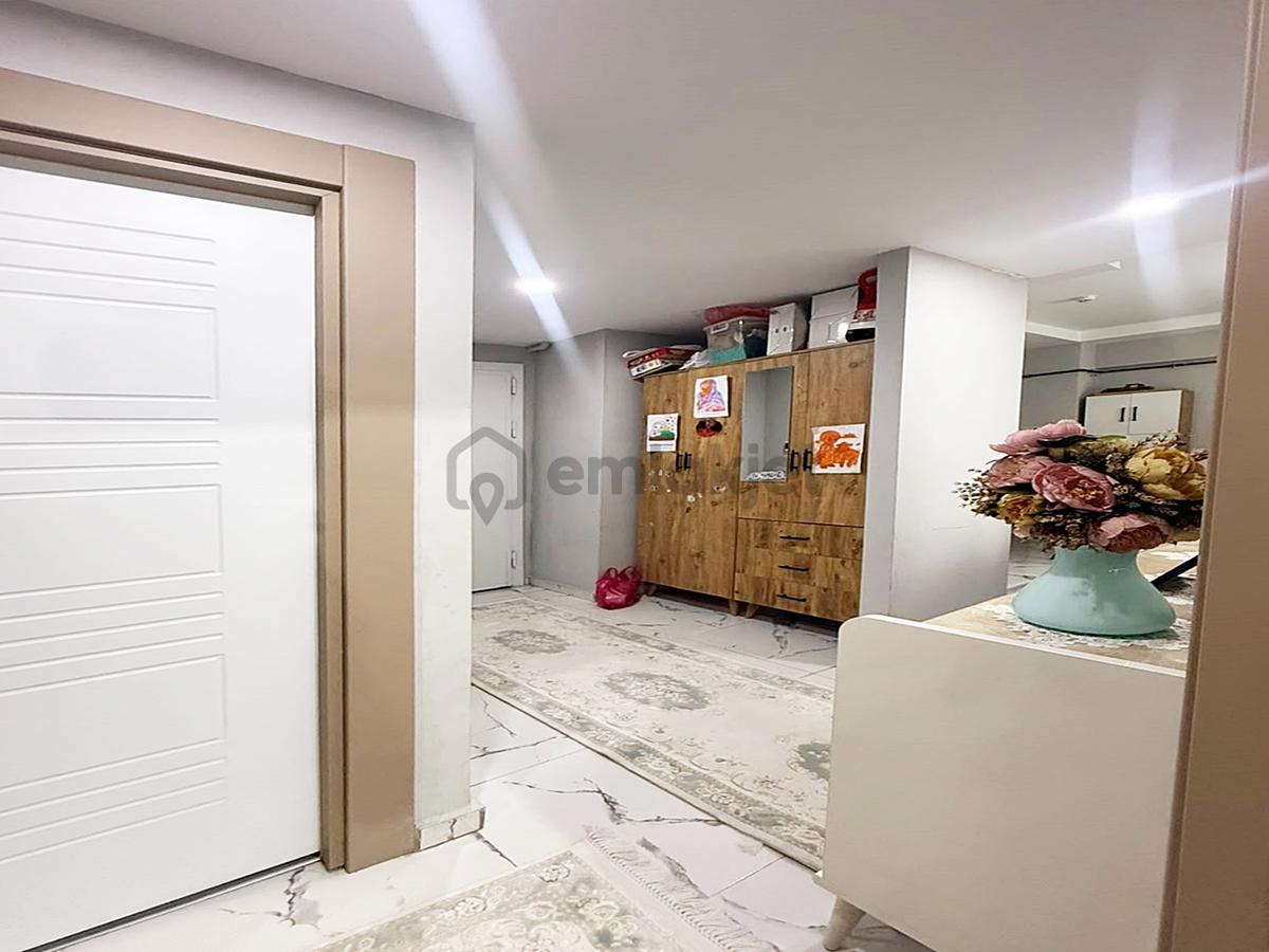 Metrobüse Marmara Park'a Komşu Site İçinde 2+1 Balkonlu Daire - 23