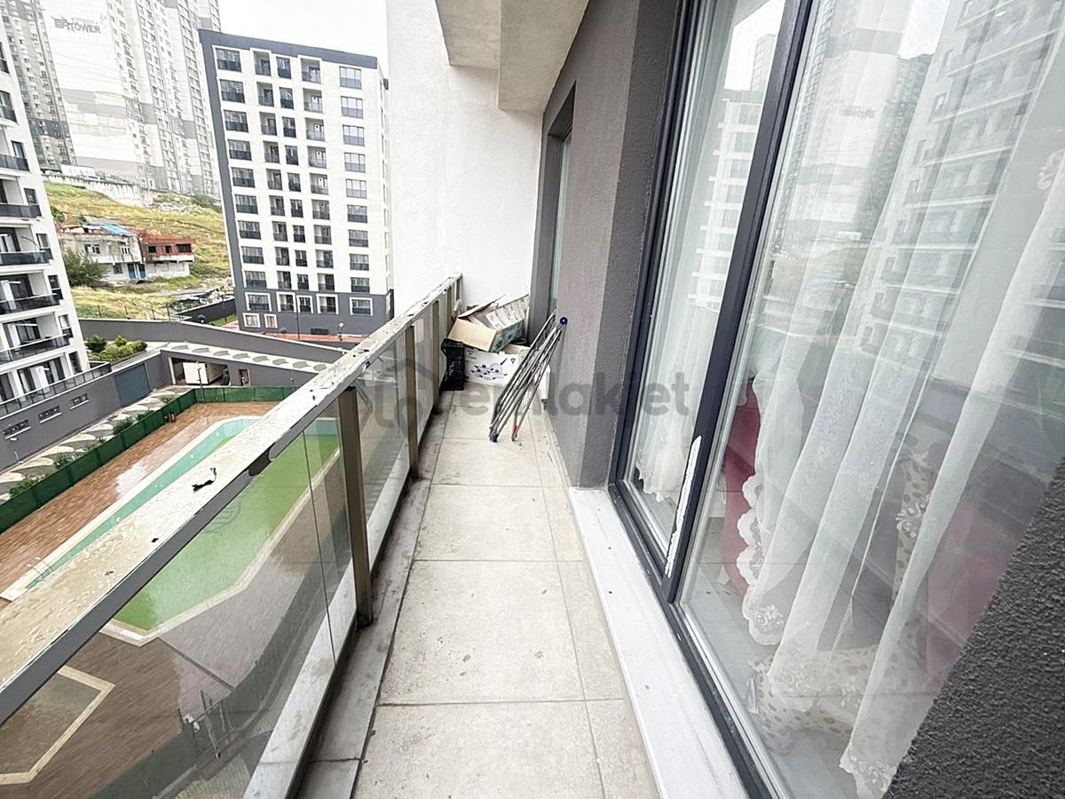 Metrobüse Marmara Park'a Komşu Site İçinde 2+1 Balkonlu Daire - 37