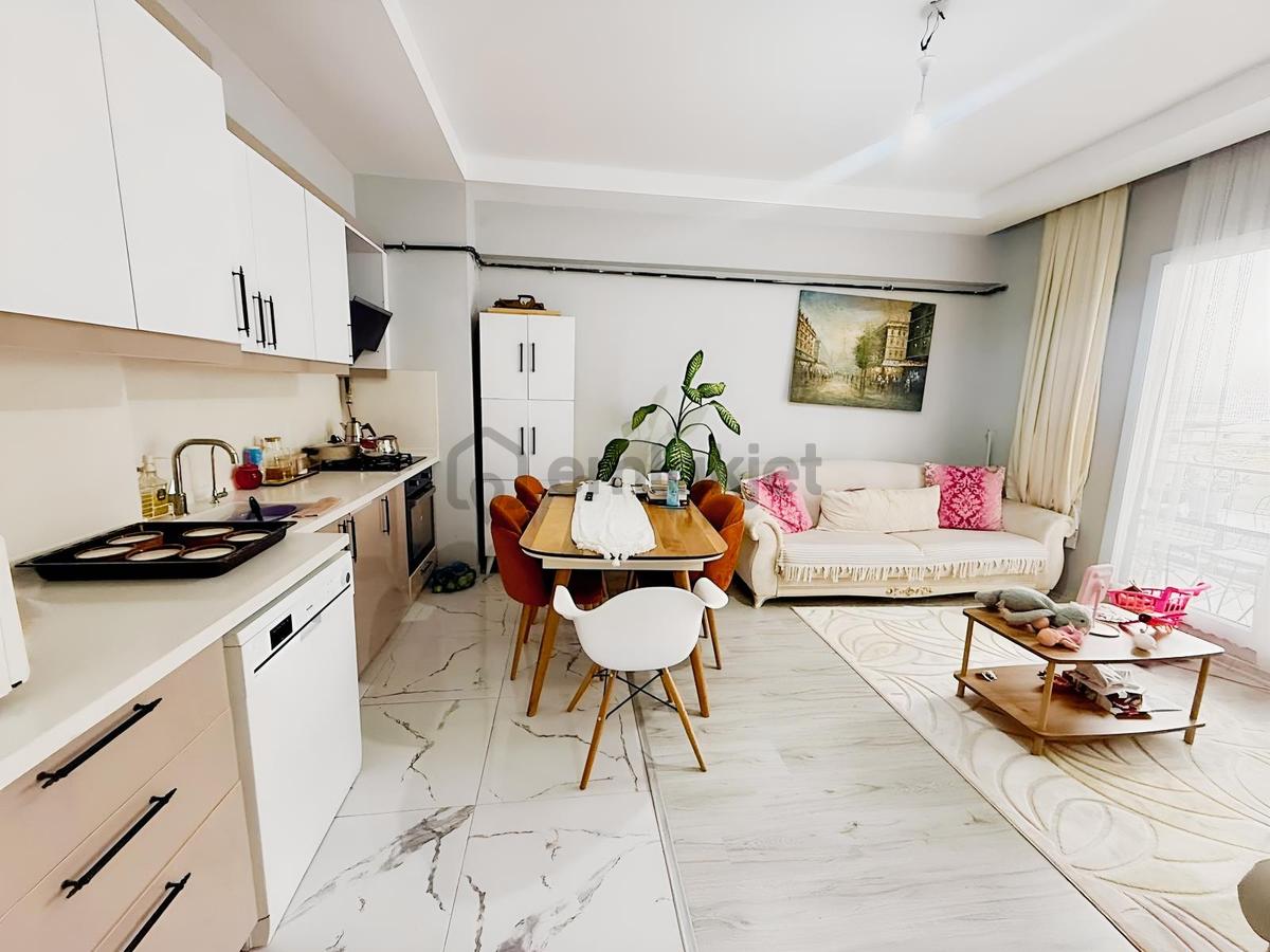 Metrobüse Marmara Park'a Komşu Site İçinde 2+1 Balkonlu Daire - 15