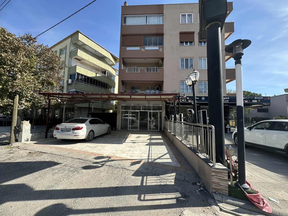 Muğla/milas Anayola Sıfır Dükkan