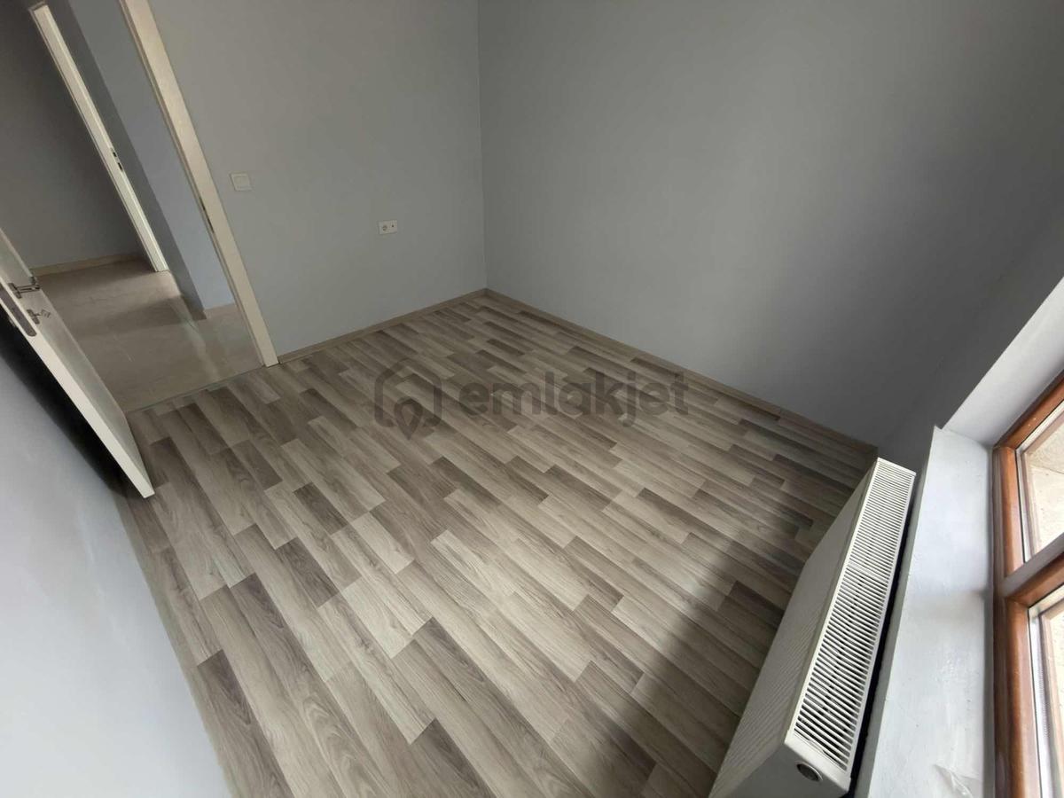 Ümitova Caddesin'de Full Yapılı E.banyolu Asansörlü 3+1 - 20
