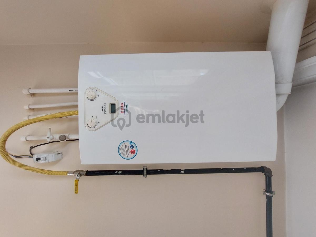 Atatürk Mahallesinde 60m2 Doğalgazlı 1+1 - 19