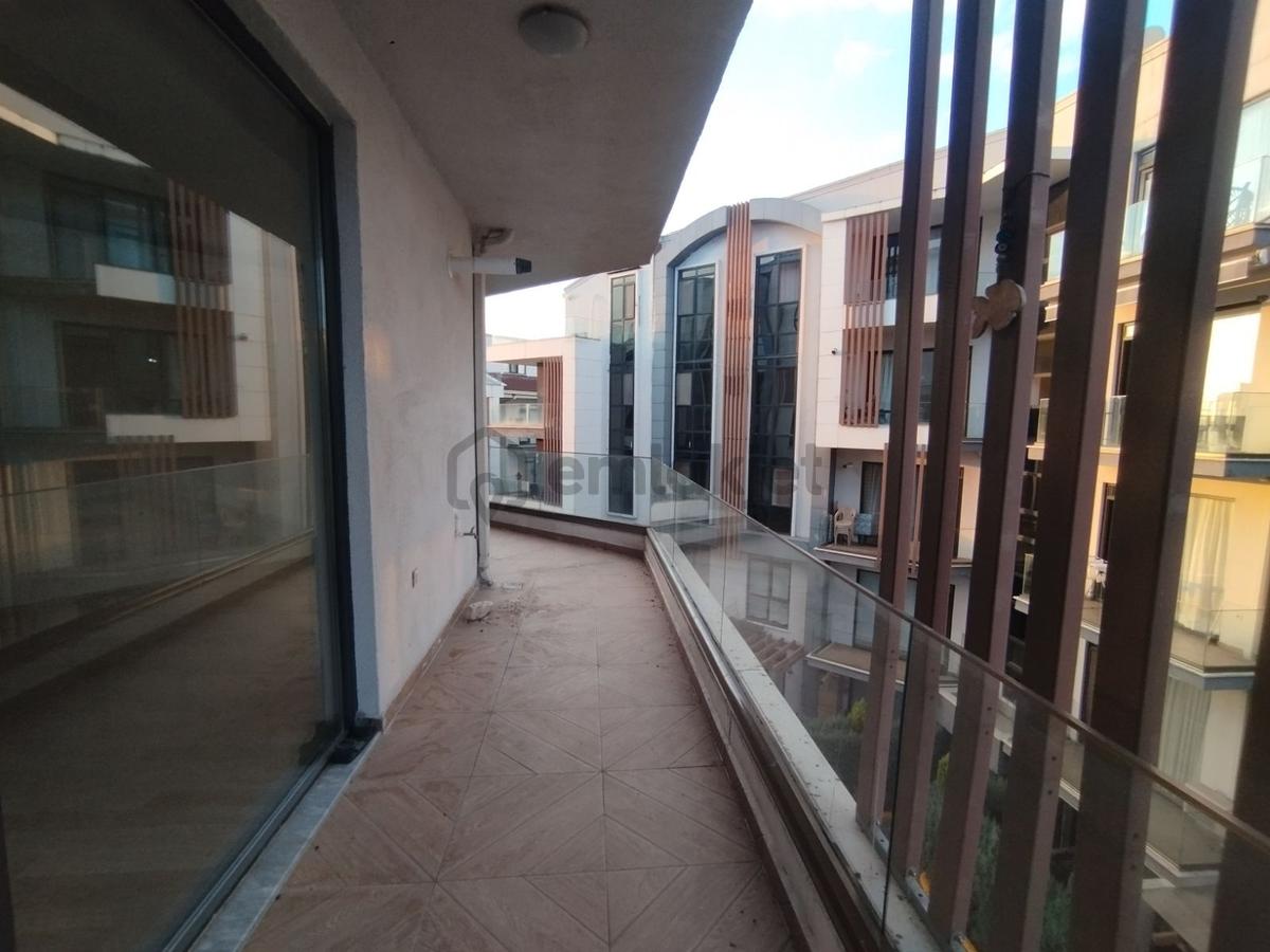 Başiskele Zeraykent De 3+1 Kiralık Arakat Daire - 12