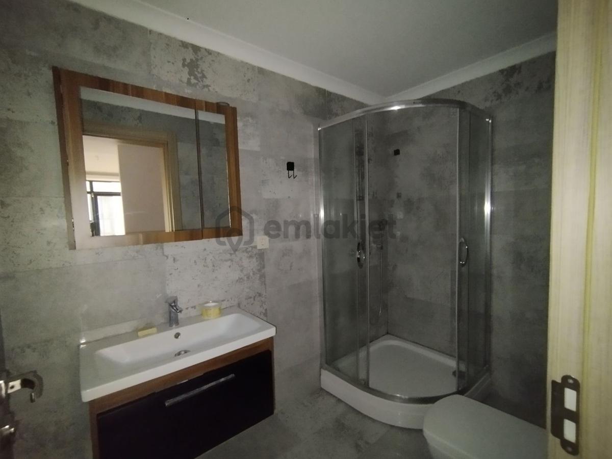 Başiskele Zeraykent De 3+1 Kiralık Arakat Daire - 17