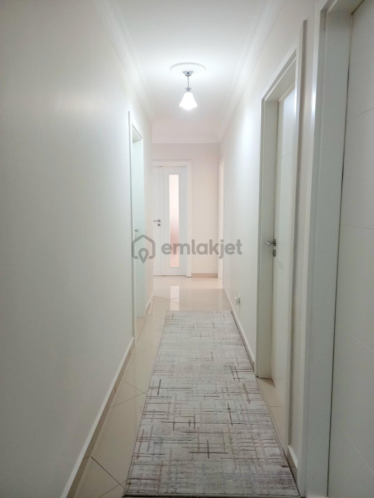 Bornova Satılık 3+1 Satılık Lüks Daire - 31