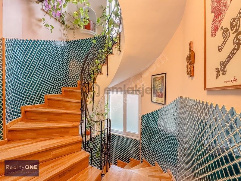 R-one 1+1 Rental Flat İn Cihangir With Amazing Bosphorus View - 32