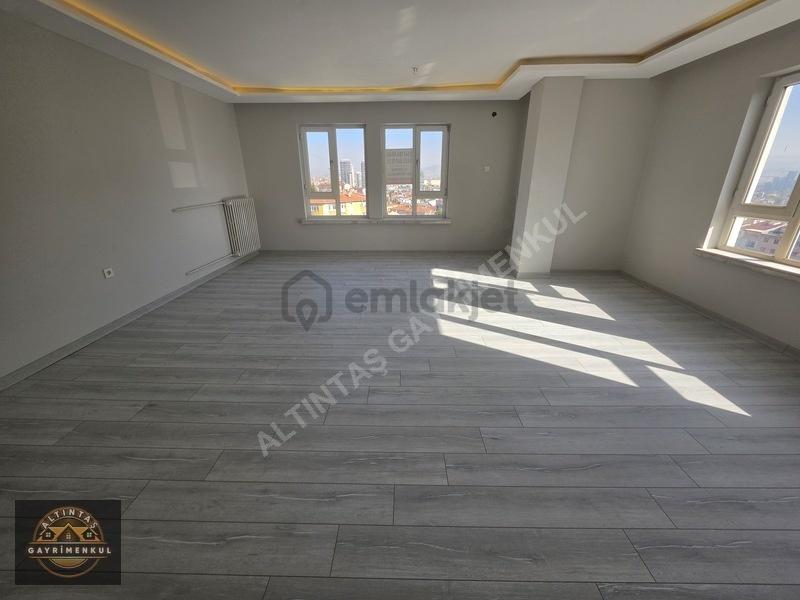Suadiye'de Manzaralı, Yapılı 3+1 Kiralık Daire - 6