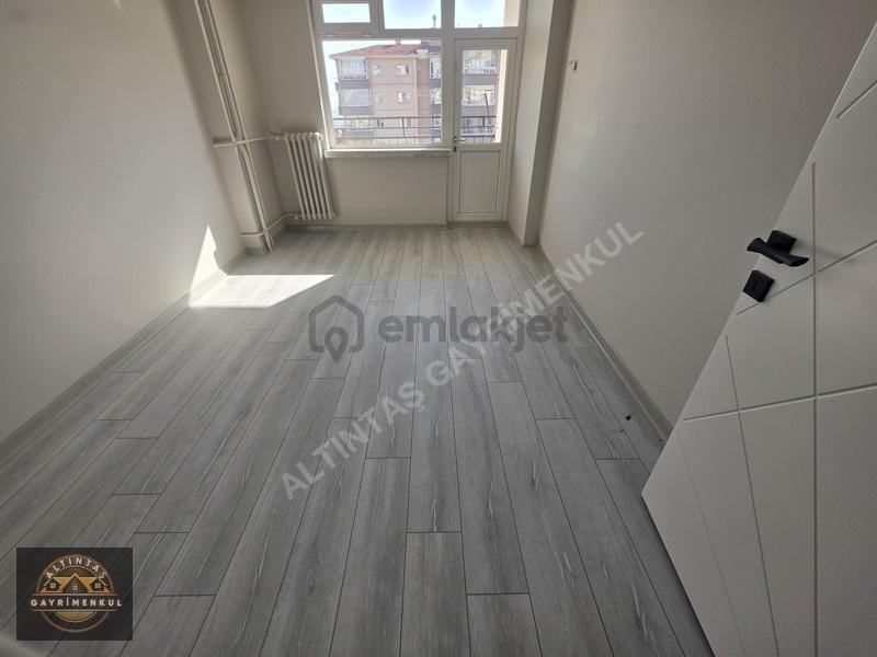 Suadiye'de Manzaralı, Yapılı 3+1 Kiralık Daire - 21