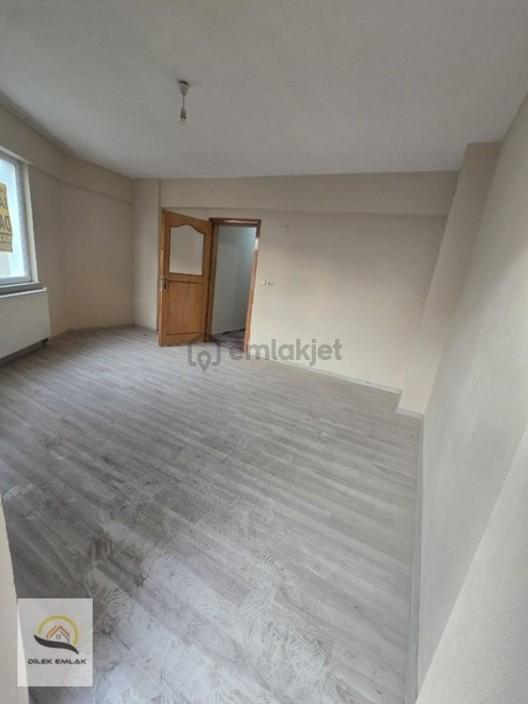 Kapaklı'nın Tam Kalbinde Full Ön Cephe 3 Balkon Güney Cephe 2+1 - 5