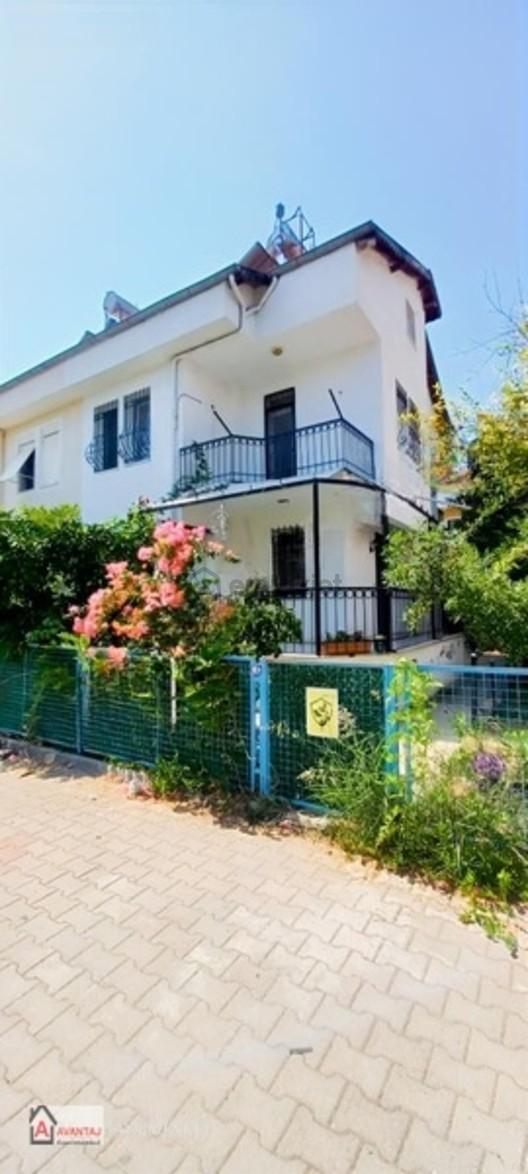 Foça' Da Müstakil 4+1 Tripleks Ev - 2