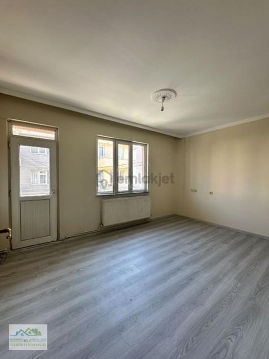 Klc Den Hasan Basri Çantay Mahallesinde Arakat 3+1 130 M² Daire - 4