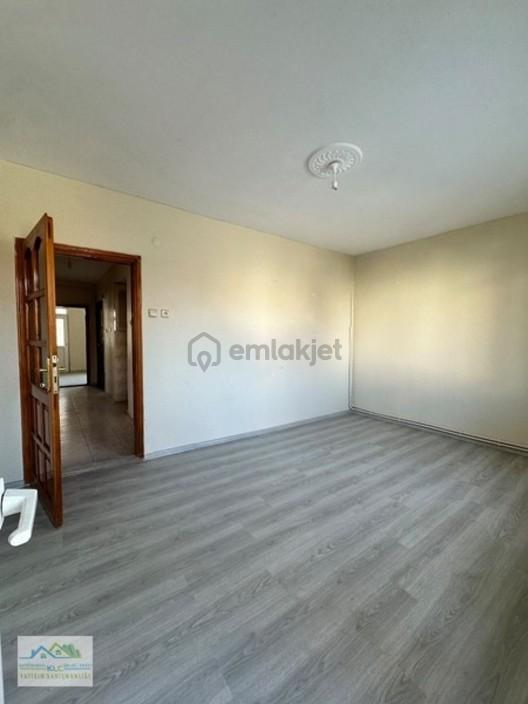 Klc Den Hasan Basri Çantay Mahallesinde Arakat 3+1 130 M² Daire - 8