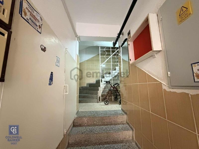 Balçova Eğitim Mah. Tadilatlı, Kapalı Mutfaklı 3+1 - 35