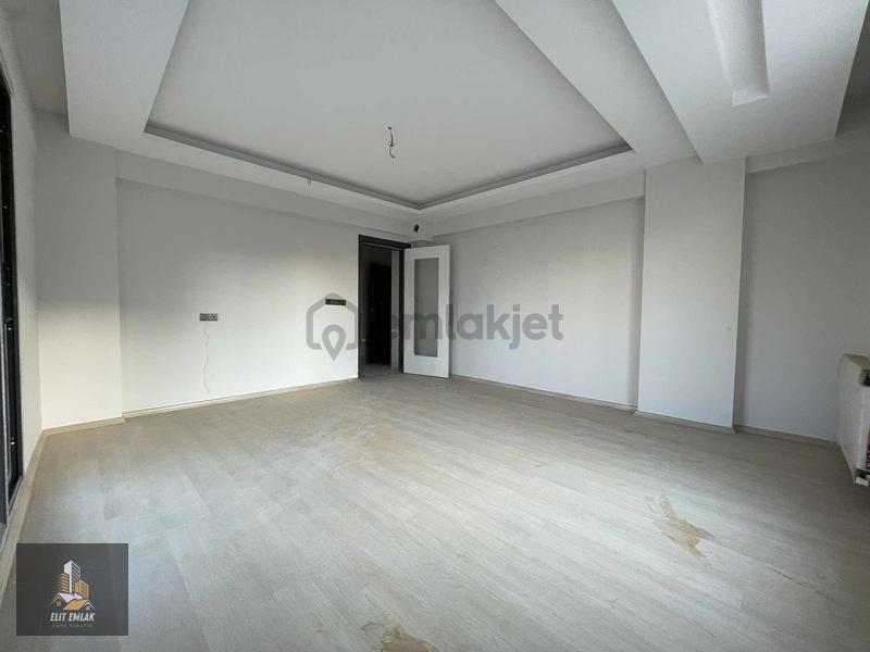 Efendı Mahallesı Genış Ve Kullanışlı 2 + 1 - 5