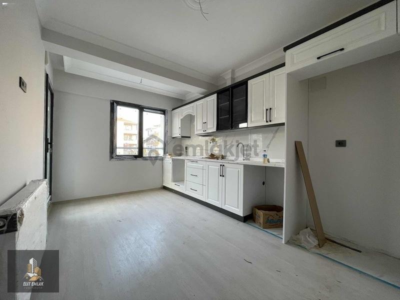 Efendı Mahallesı Genış Ve Kullanışlı 2 + 1 - 3