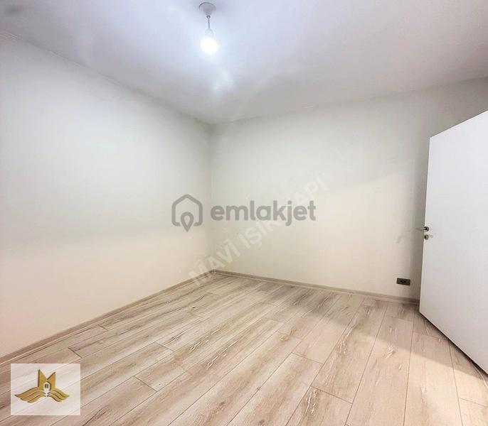 Meydan Ardıçlı'da Meydan Cephe, Balkonlu, Ferah 1+1 Satılık !!! - 14